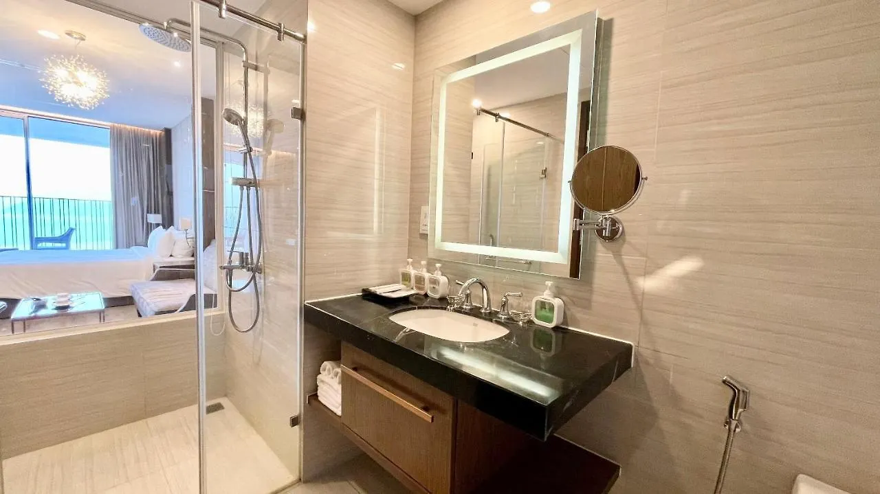 Rollton Ocean View Apartment Nha Trang