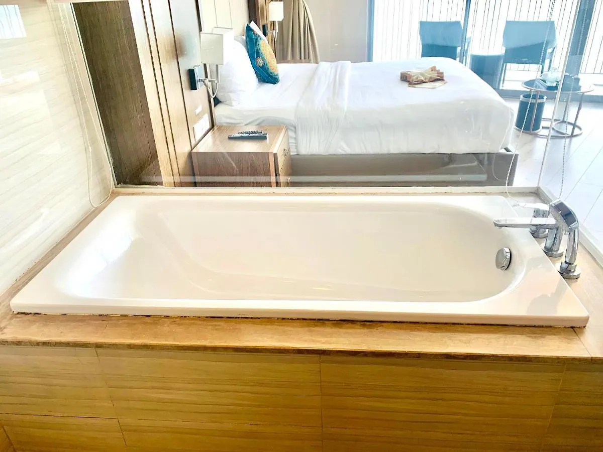 Rollton Ocean View Apartment Nha Trang